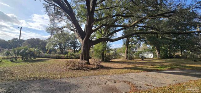 401 N 65th Ave, Pensacola, FL 32506