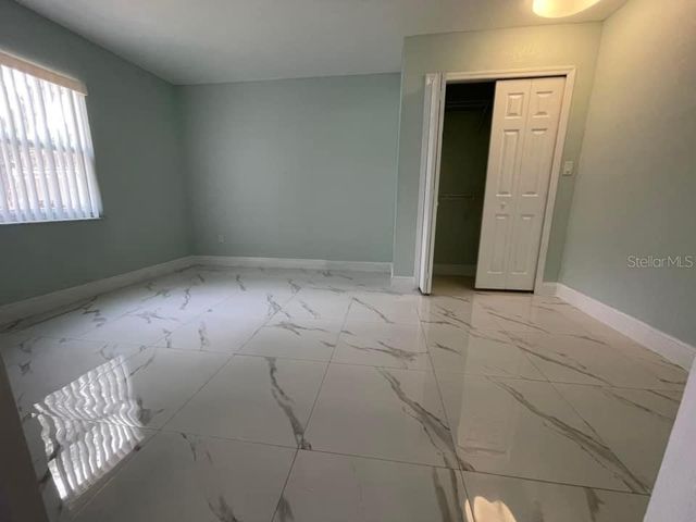 8601 TWIN LAKES BOULEVARD, Tampa, FL 33614