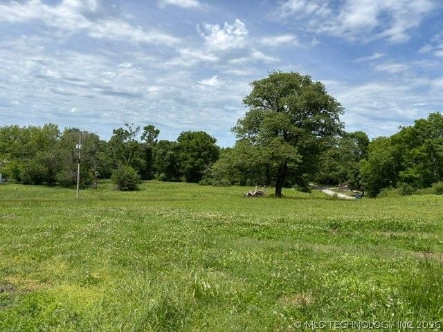 721 Hill, Locust Grove, OK 74352