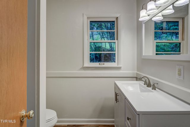 144 Ripshin Lake Road, Roan Mountain, TN 37687