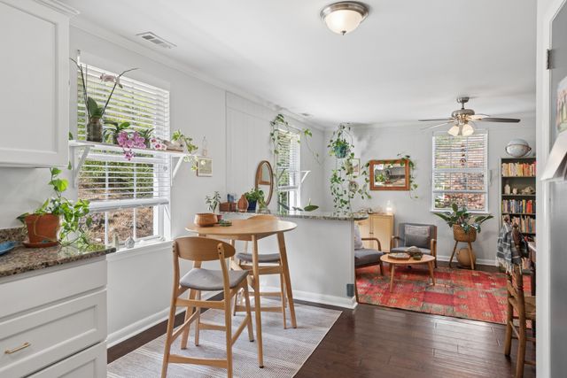 388 Kingview Dr, Nashville, TN 37218