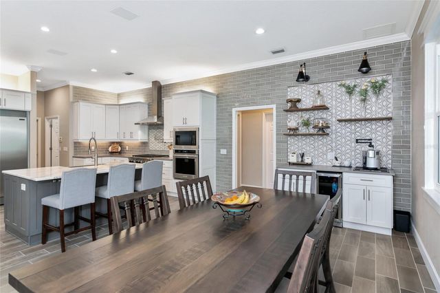 702 WOODVIEW WAY, Bradenton, FL 34212