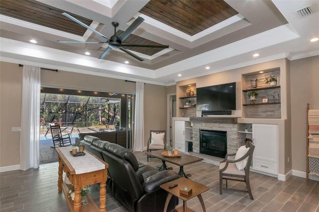 702 WOODVIEW WAY, Bradenton, FL 34212