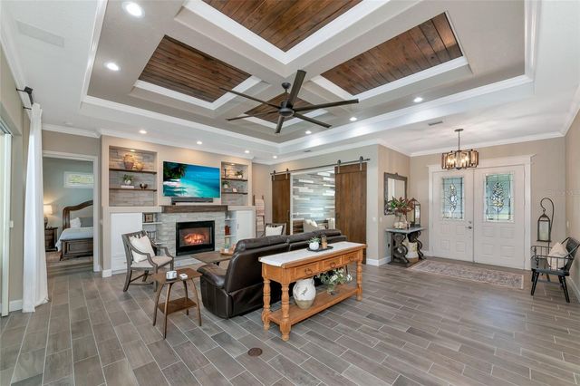 702 WOODVIEW WAY, Bradenton, FL 34212