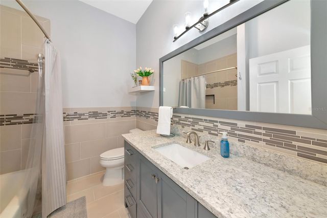 702 WOODVIEW WAY, Bradenton, FL 34212