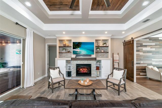 702 WOODVIEW WAY, Bradenton, FL 34212