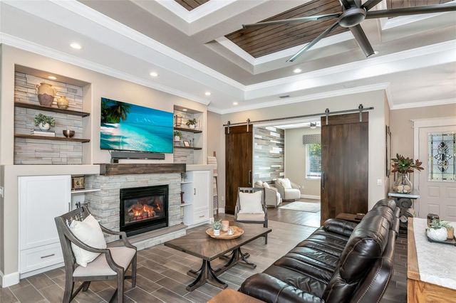 702 WOODVIEW WAY, Bradenton, FL 34212