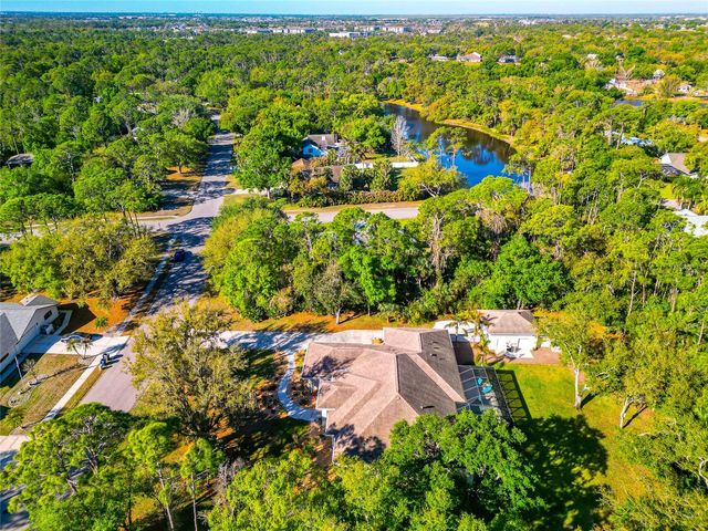 702 WOODVIEW WAY, Bradenton, FL 34212