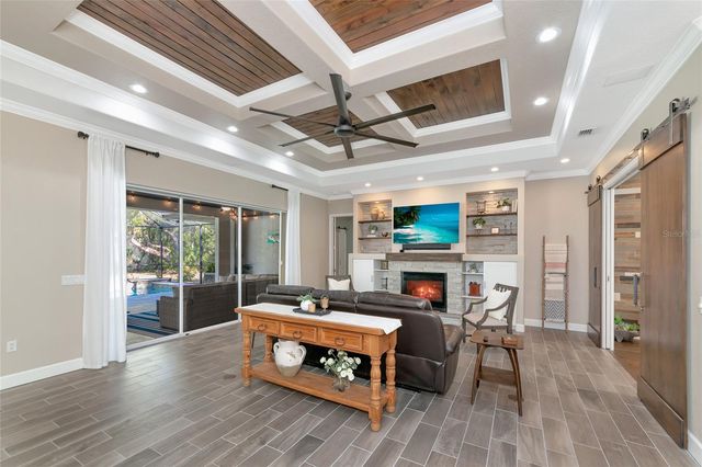 702 WOODVIEW WAY, Bradenton, FL 34212