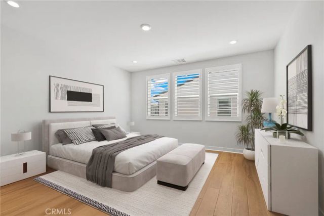 200 Newton, Lake Forest, CA 92630
