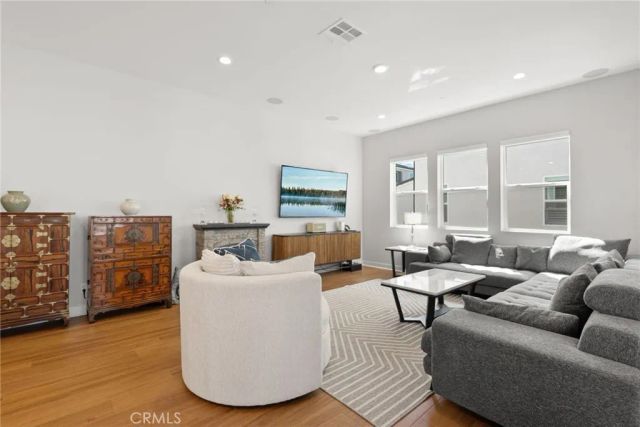 200 Newton, Lake Forest, CA 92630