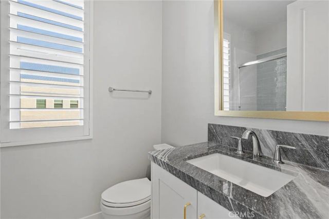 200 Newton, Lake Forest, CA 92630