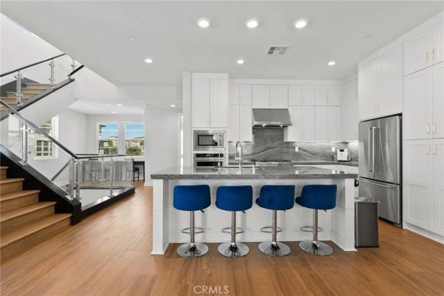 200 Newton, Lake Forest, CA 92630