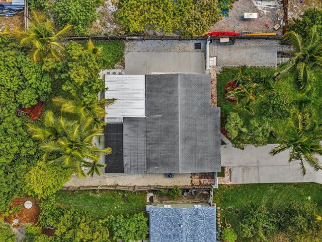 607 W Perry Street, Lantana, FL 33462