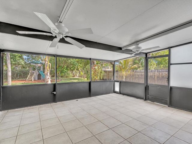 607 W Perry Street, Lantana, FL 33462