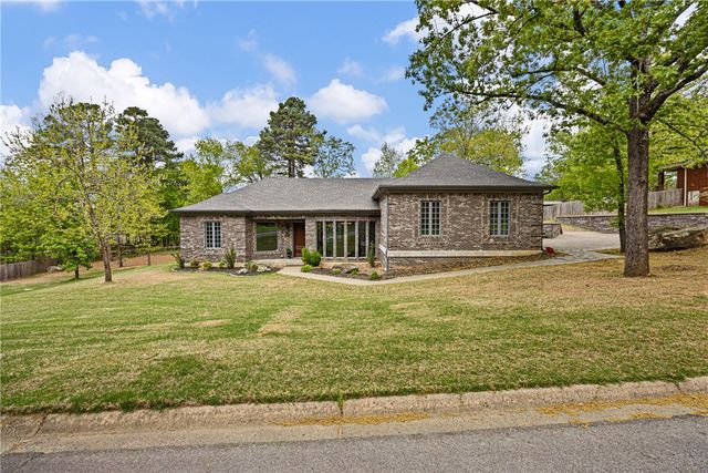 12 Live Oak Lane, Russellville, AR 72801