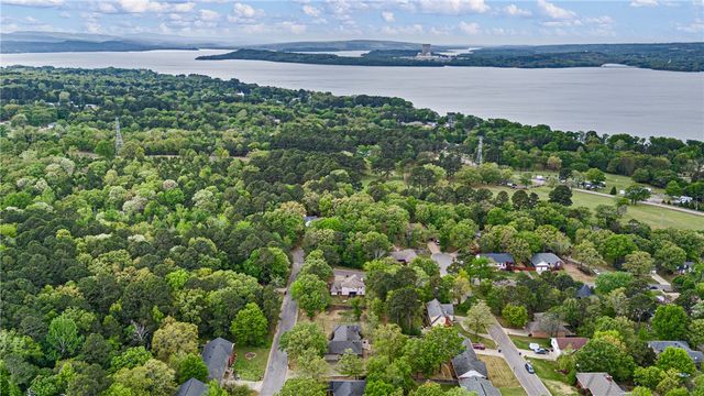 12 Live Oak Lane, Russellville, AR 72801