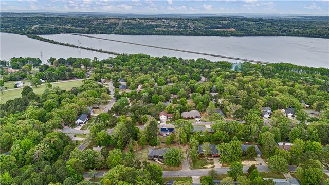 12 Live Oak Lane, Russellville, AR 72801
