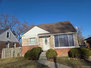 1121 S Meadowbrook Street, Inkster, MI 48141
