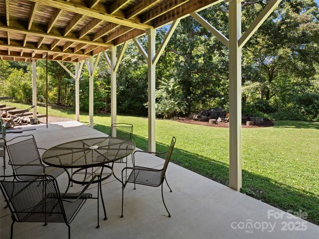 85 Alpine Way, Weaverville, NC 28787