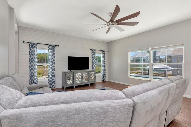 12012 NORTHUMBERLAND DRIVE, Tampa, FL 33626