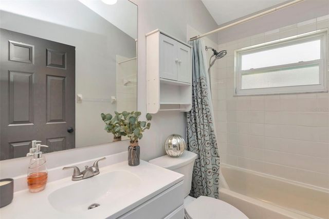 12012 NORTHUMBERLAND DRIVE, Tampa, FL 33626