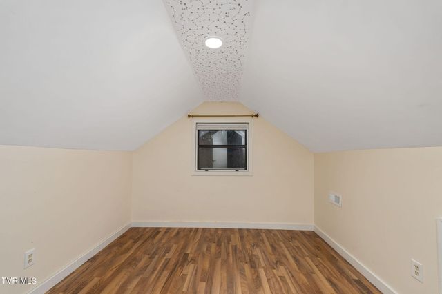 7300 Snake Hollow Road, Sneedville, TN 37869