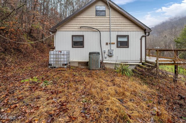 7300 Snake Hollow Road, Sneedville, TN 37869