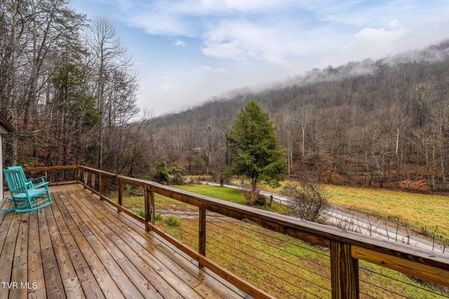 7300 Snake Hollow Road, Sneedville, TN 37869