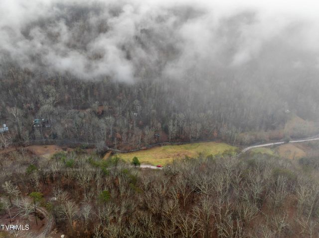 7300 Snake Hollow Road, Sneedville, TN 37869