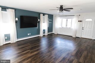26 THIMBLEBERRY LN, Levittown, PA 19054