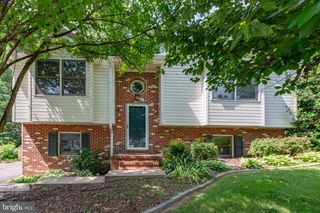 3116 BROWN HILL DR, Fredericksburg, VA 22408