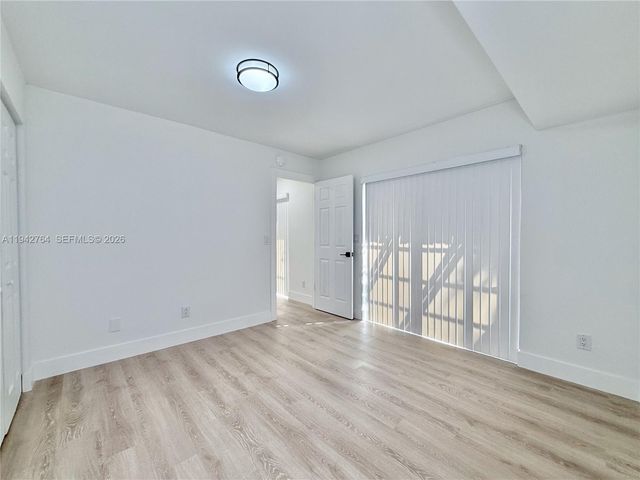 8453 N Coral Cir, North Lauderdale, FL 33068