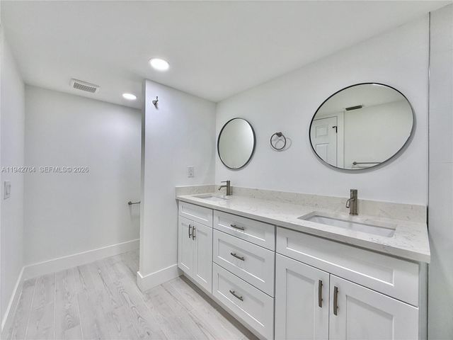 8453 N Coral Cir, North Lauderdale, FL 33068