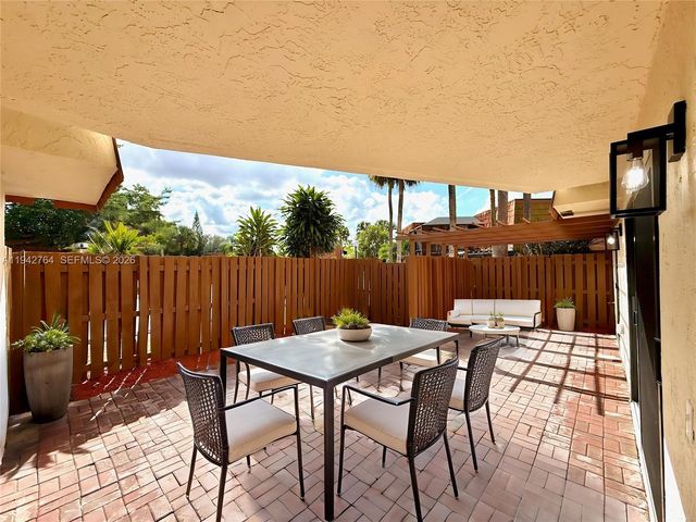 8453 N Coral Cir, North Lauderdale, FL 33068