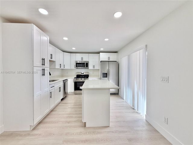 8453 N Coral Cir, North Lauderdale, FL 33068