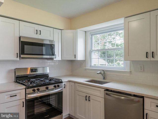 604 ASHLAND AVE, Secane, PA 19018