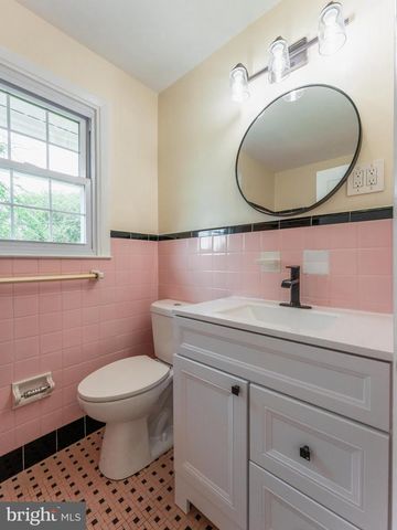 604 ASHLAND AVE, Secane, PA 19018