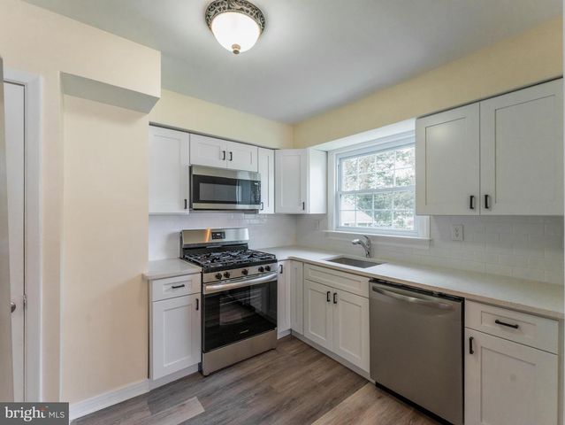 604 ASHLAND AVE, Secane, PA 19018