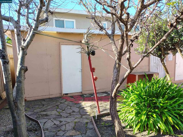 2856 15Th St, San Pablo, CA 94806
