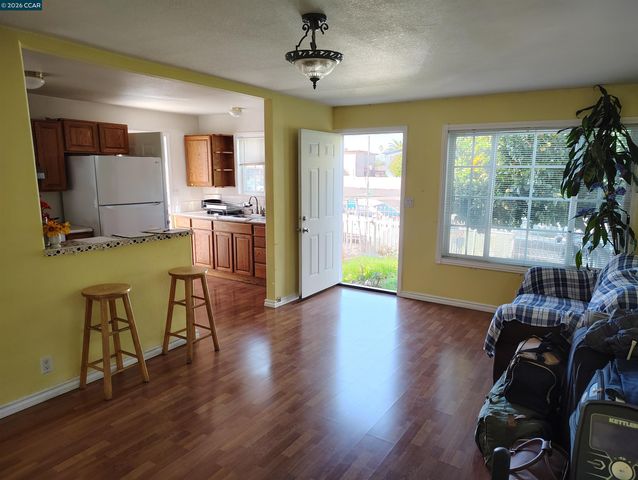 2856 15Th St, San Pablo, CA 94806