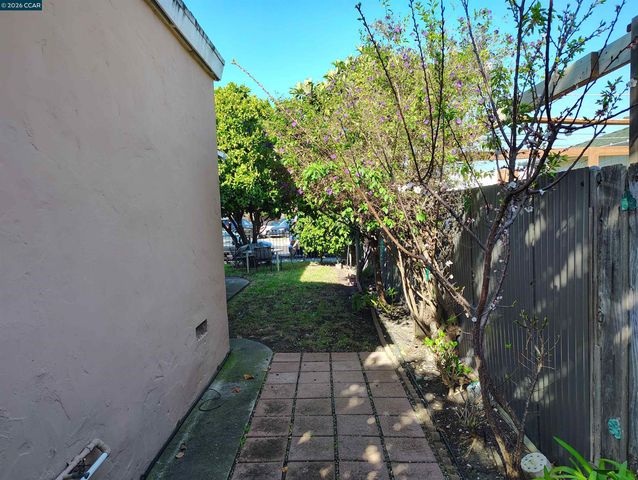 2856 15Th St, San Pablo, CA 94806