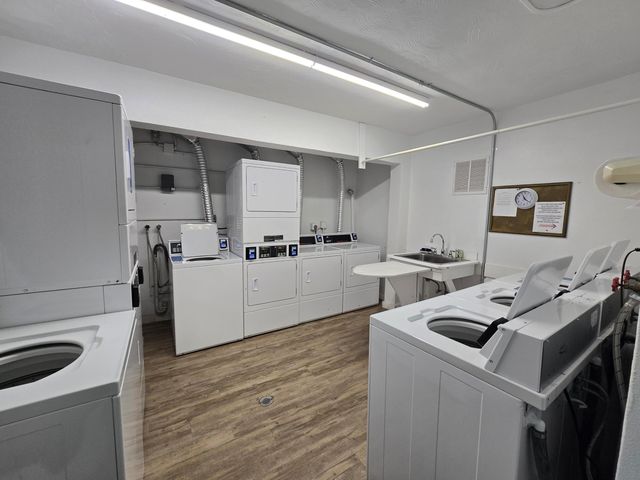 2100 NE 38th Street 141, Lighthouse Point, FL 33064