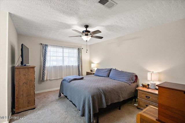 100 Abby Oak Drive, Clinton, MS 39056