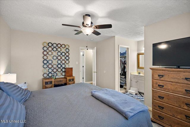 100 Abby Oak Drive, Clinton, MS 39056