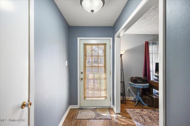 100 Abby Oak Drive, Clinton, MS 39056