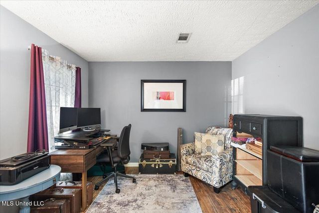 100 Abby Oak Drive, Clinton, MS 39056