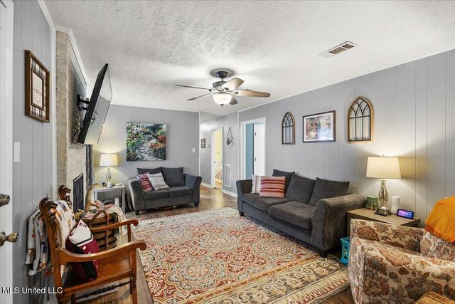 100 Abby Oak Drive, Clinton, MS 39056