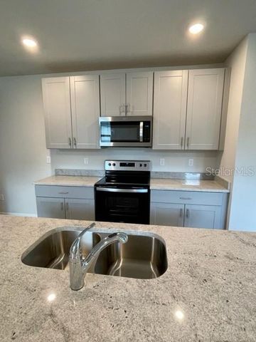 3233 FRESNO PLACE, Zephyrhills, FL 33541