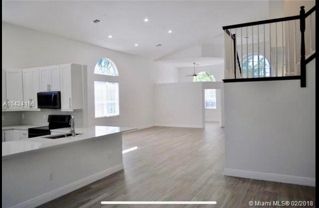 5 Lake Eden Drive, Boynton Beach, FL 33435